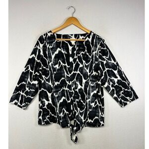 Modern Chic Chico's Women Size 2 L Black White Abstract Tie Hem Blouse Office